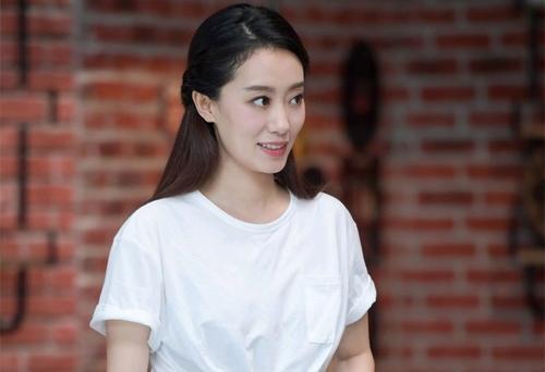 娱乐吃瓜张小斐,从娱乐吃瓜到璀璨明星的蜕变之路